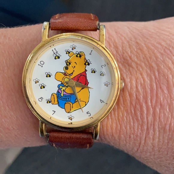 Vintage Winnie The Pooh Watch - Picture 5 of 5
